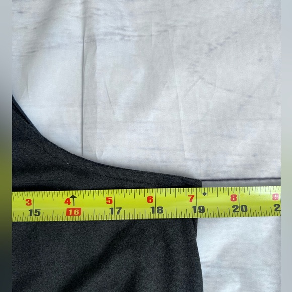 Adidas Gray Women’s Logo Athletic Top - SZ: Large - Picture 3 of 6